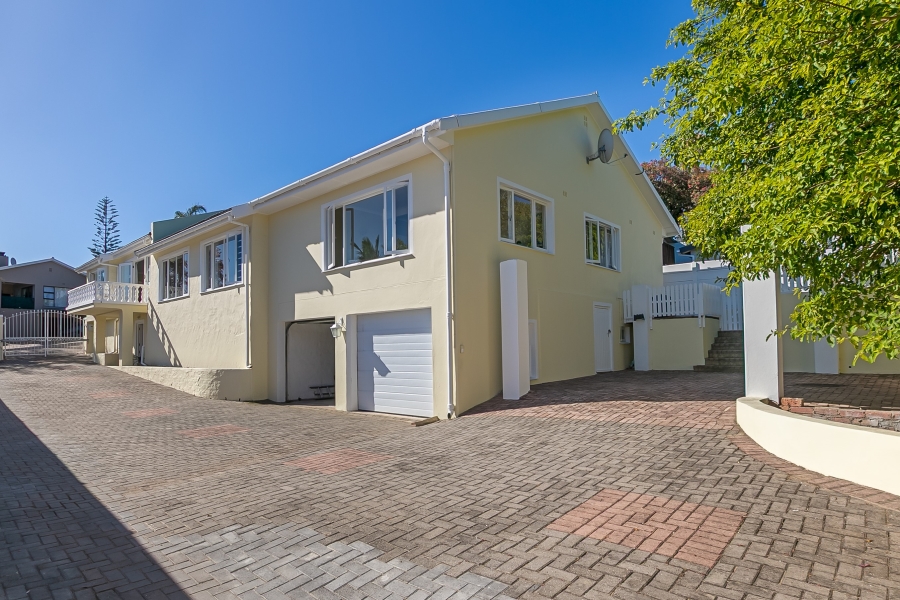 3 Bedroom Property for Sale in Costa Sarda Western Cape